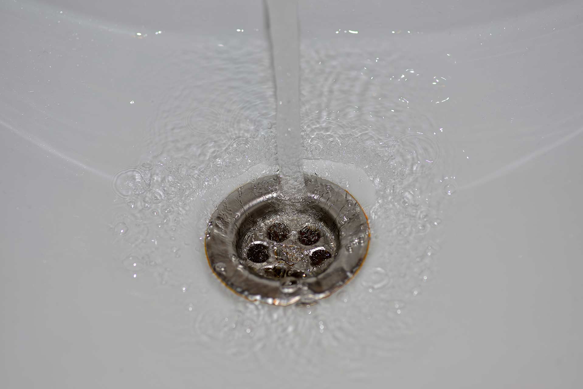A2B Drains provides services to unblock blocked sinks and drains for properties in Middlesex.